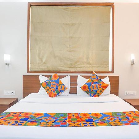 Fabhotel Classic Executive Phursungi Bagian luar foto